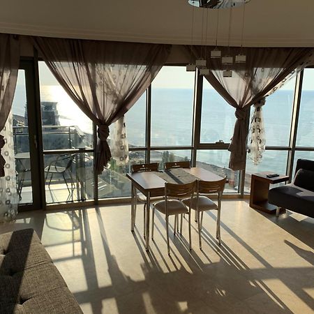Orbi Sea Towers Apart Hotel Batumi Exterior foto